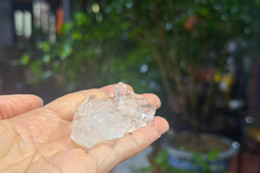 Người Hà Nội bất ngờ khi thấy mưa đá trút xuống ầm ầm
