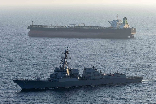 Ông Trump tự nhận Hải quân Mỹ 'như cướp biển' khi bắt giữ tàu Iran