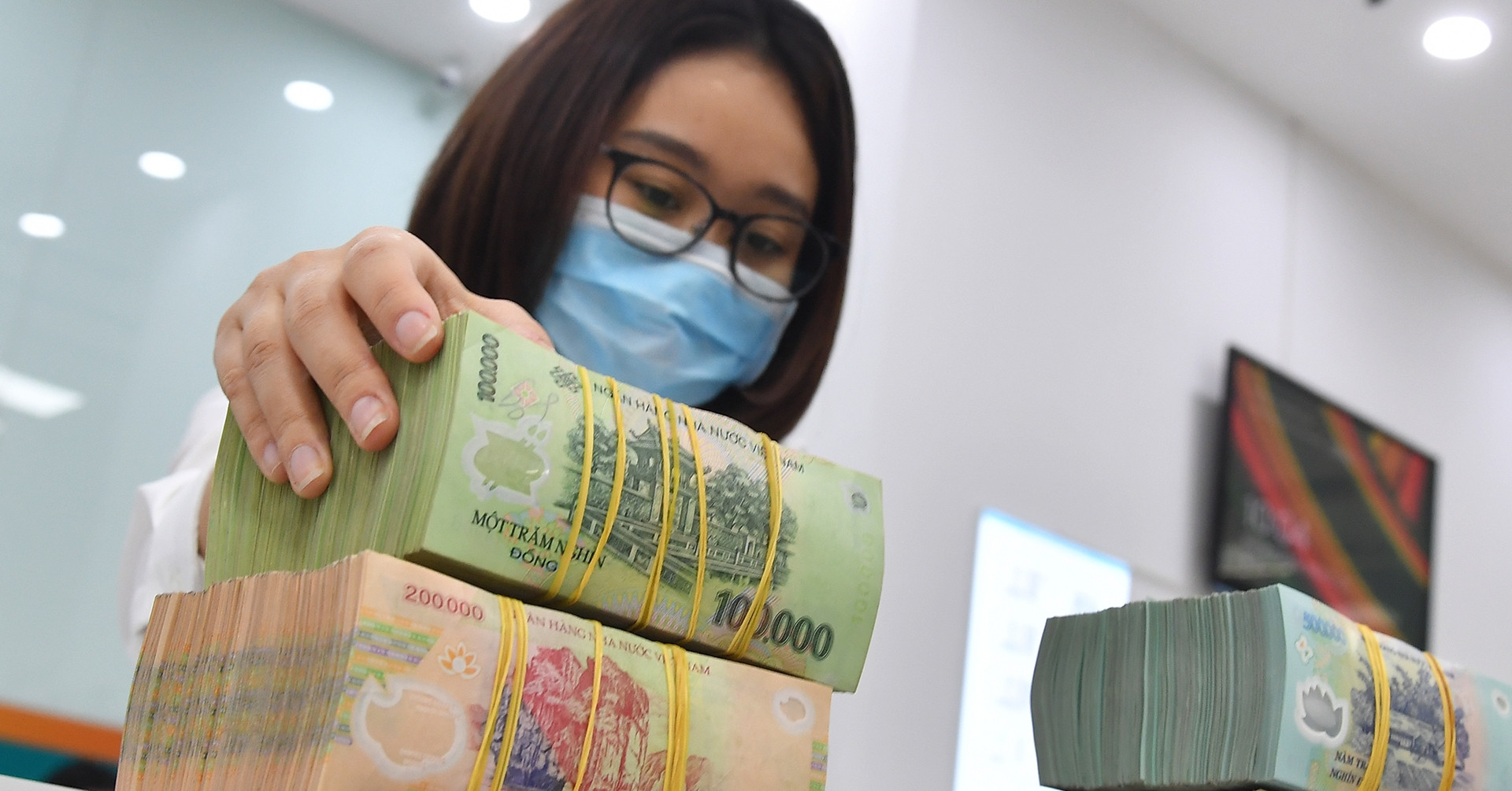 Sếp các ngân hàng nói gì về lãi suất huy động: Giảm rồi liệu có tăng lại?