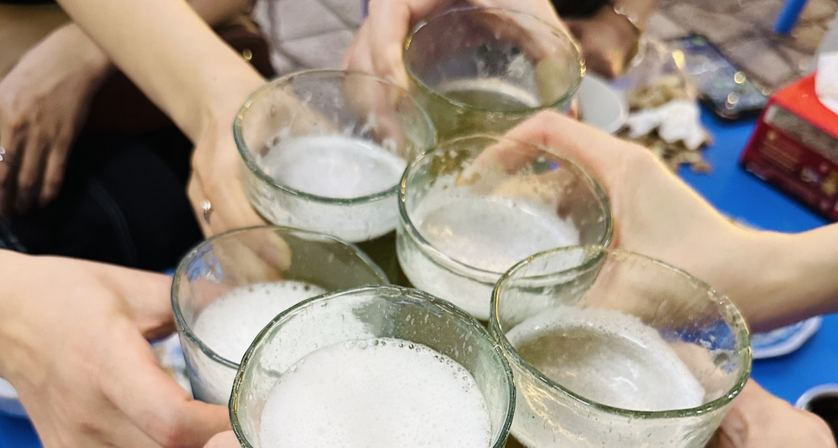 Uống bia mỗi ngày có tốt cho sức khỏe không?