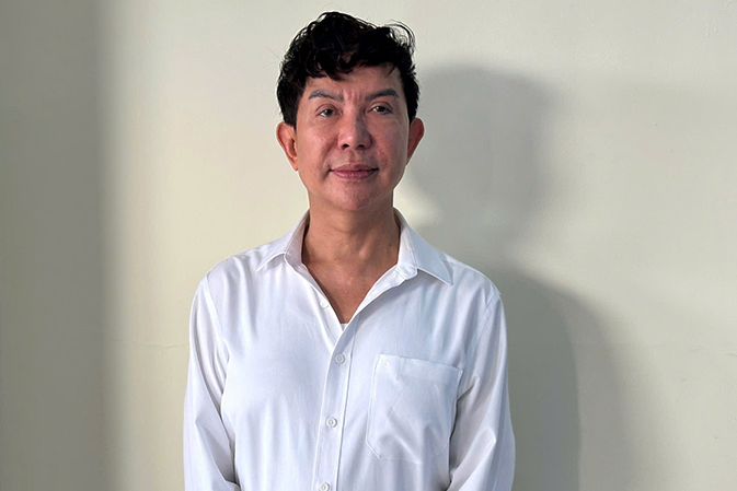 Bắt tạm giam hai ca sĩ Long Nhật và Sơn Ngọc Minh