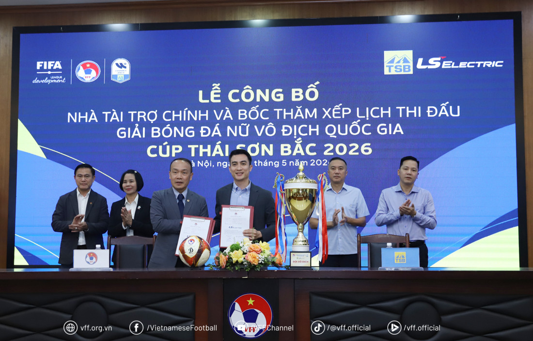 bong da nu.jpg