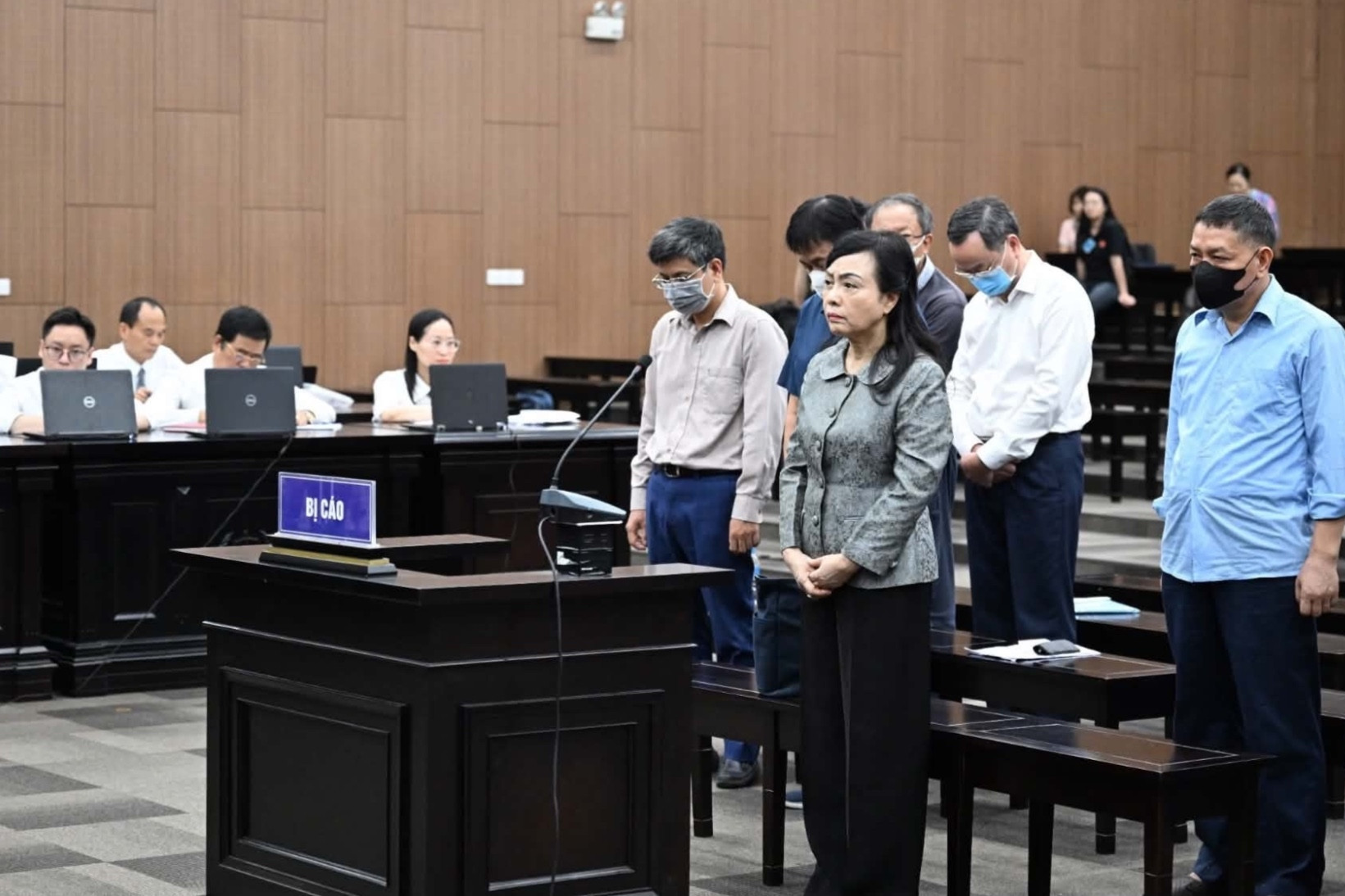 Cựu Bộ trưởng Y tế Nguyễn Thị Kim Tiến bất ngờ từ chối 2 luật sư bào chữa