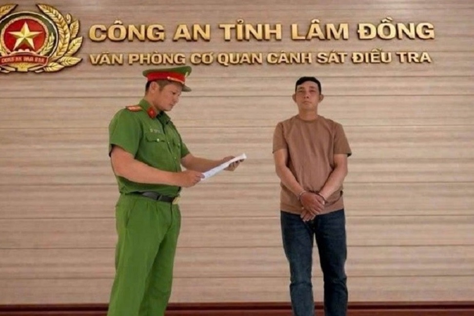 Cựu nhân viên ngân hàng dụ 4 người vào tròng, chiếm đoạt tiền tỷ