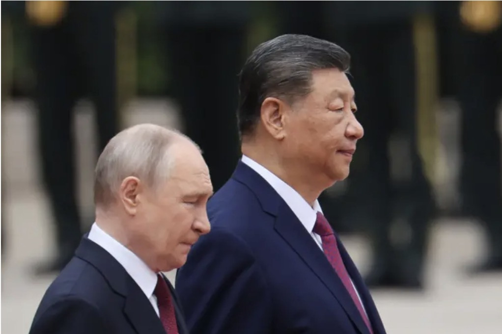 Điện Kremlin nói về cách Trung Quốc tiếp đón ông Putin và ông Trump