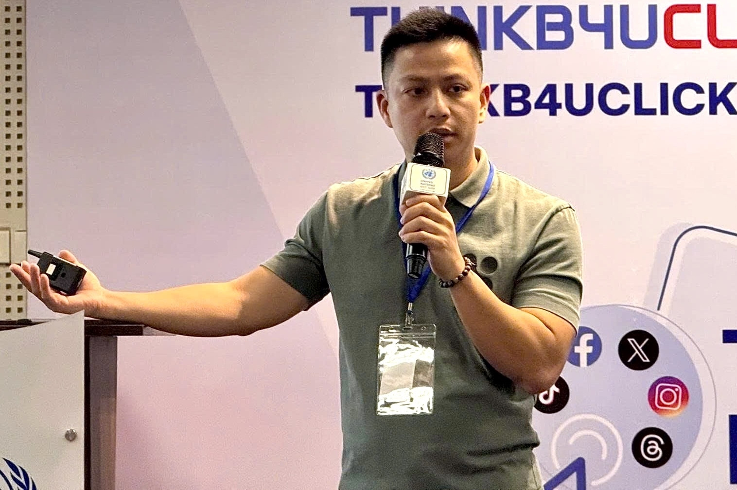 Hiếu PC cảnh báo nguy hiểm khi dùng app nhắn tin không mã hóa đầu cuối