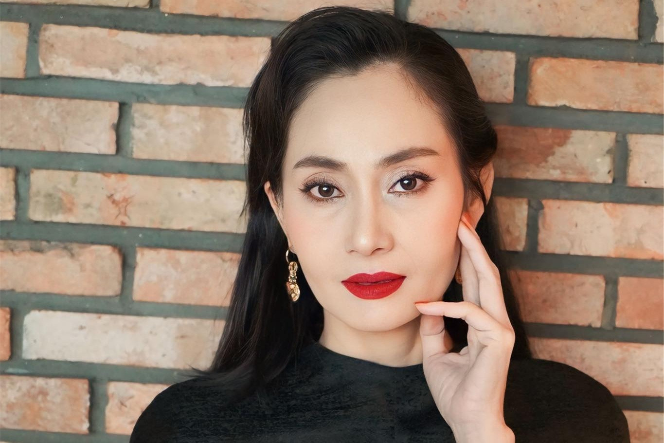 NSƯT Hạnh Thúy nói gì sau khi Long Nhật và Sơn Ngọc Minh bị bắt tạm giam vì ma tuý?