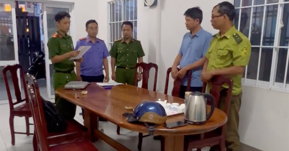 Trạm trưởng kiểm lâm Vũng Tàu &amp;apos;mật báo&amp;apos; cho chủ cơ sở vi phạm trước khi kiểm tra