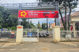 Trung tam phuc vu hanh chinh cong xa Duc Trong.jpg