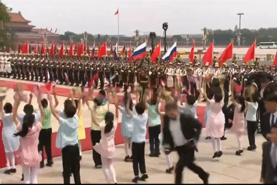Video Chủ tịch Tập Cận Bình chào đón Tổng thống Nga Putin