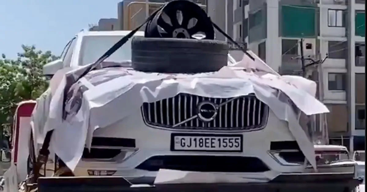 volvo xc90 ahmedabad protest_ae36447c77.webp