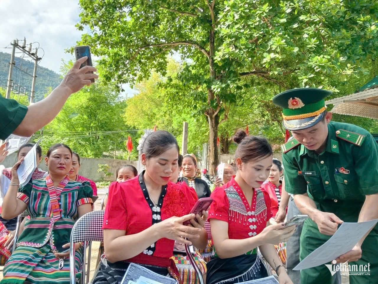 W-anh bai thi dau.jpg
