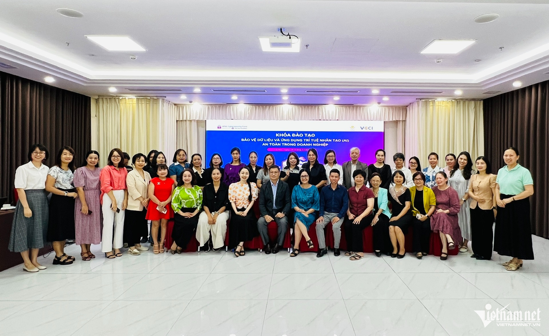 W-Cac hoc vien.jpg