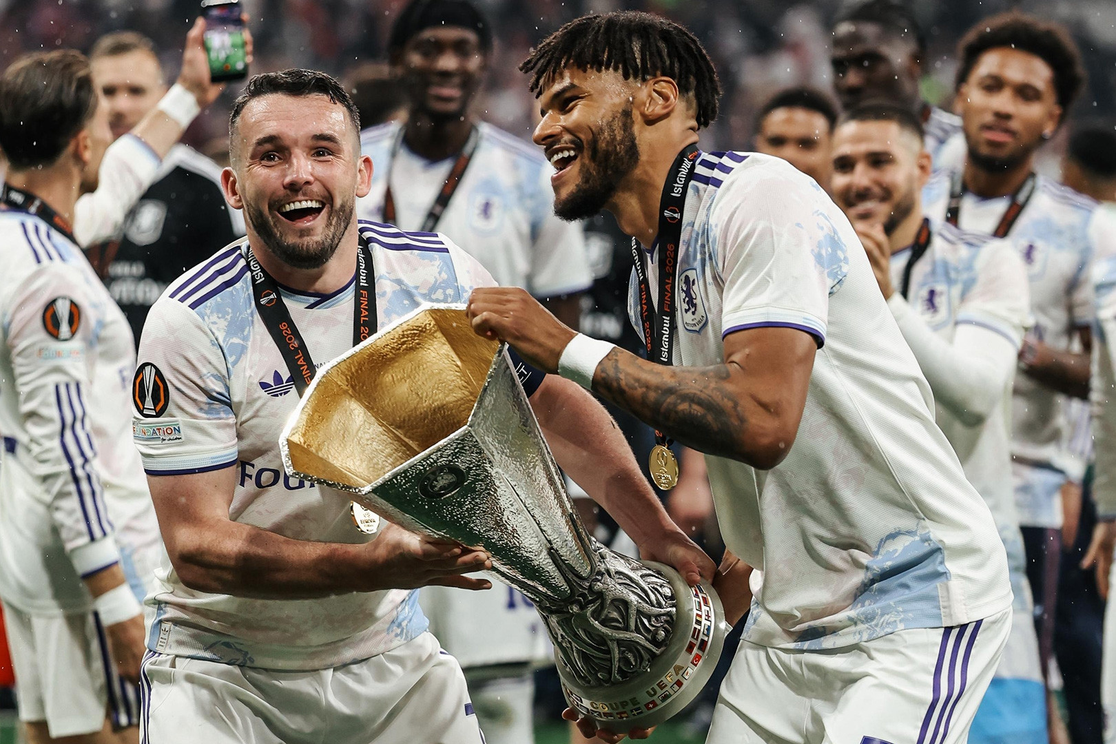 Aston Villa đăng quang Europa League: Người đặc biệt Unai Emery