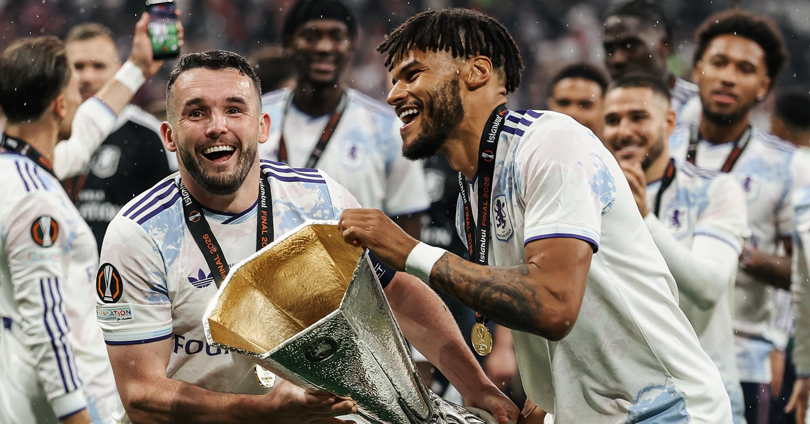 Aston Villa đăng quang Europa League: Người đặc biệt Unai Emery
