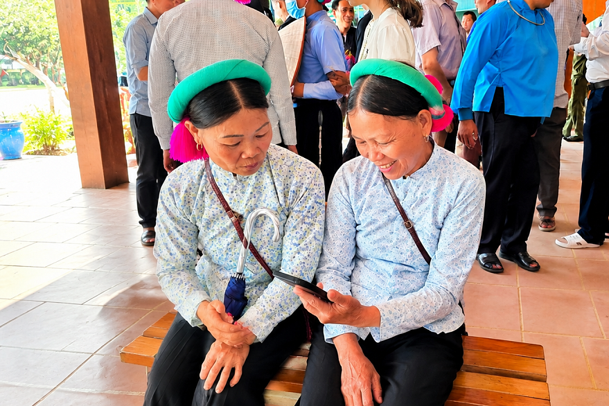 Giảm nghèo thông tin gắn với chuyển đổi số mở ra cơ hội phát triển mới