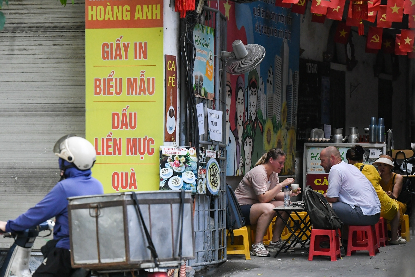 Lấn chiếm lòng đường, vỉa hè ở Hà Nội để bán hàng bị đề xuất phạt tới 6 triệu đồng