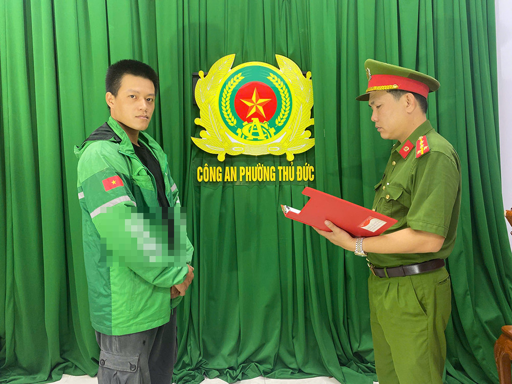 hanh hung 997.jpg