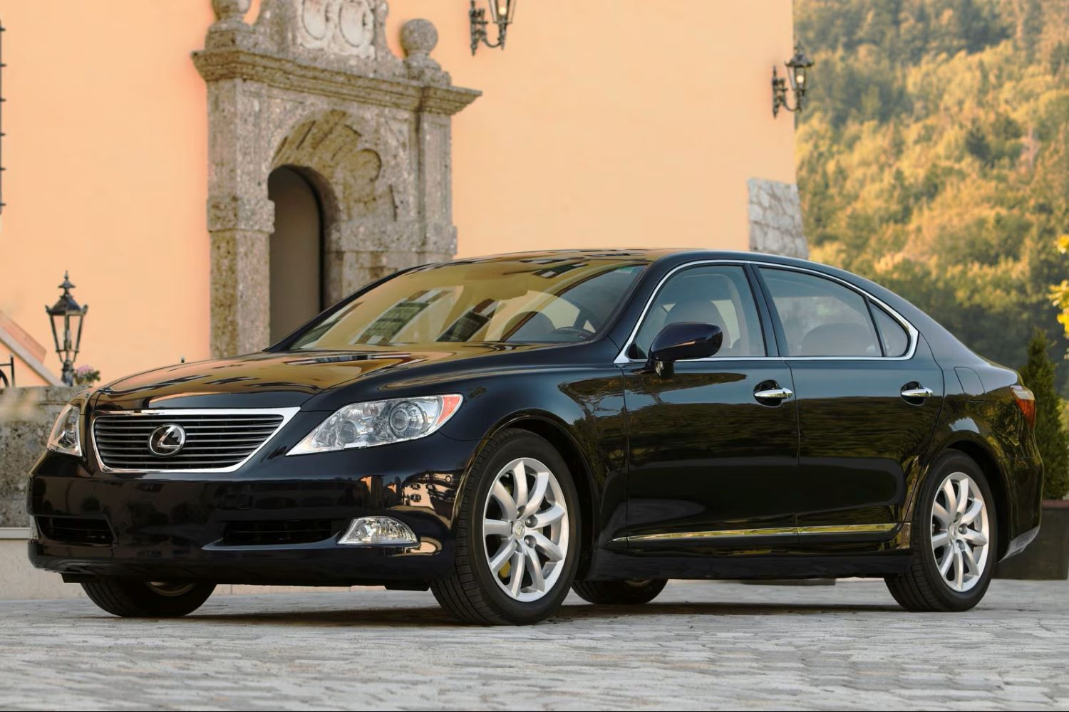 Lexus LS 460.jpg