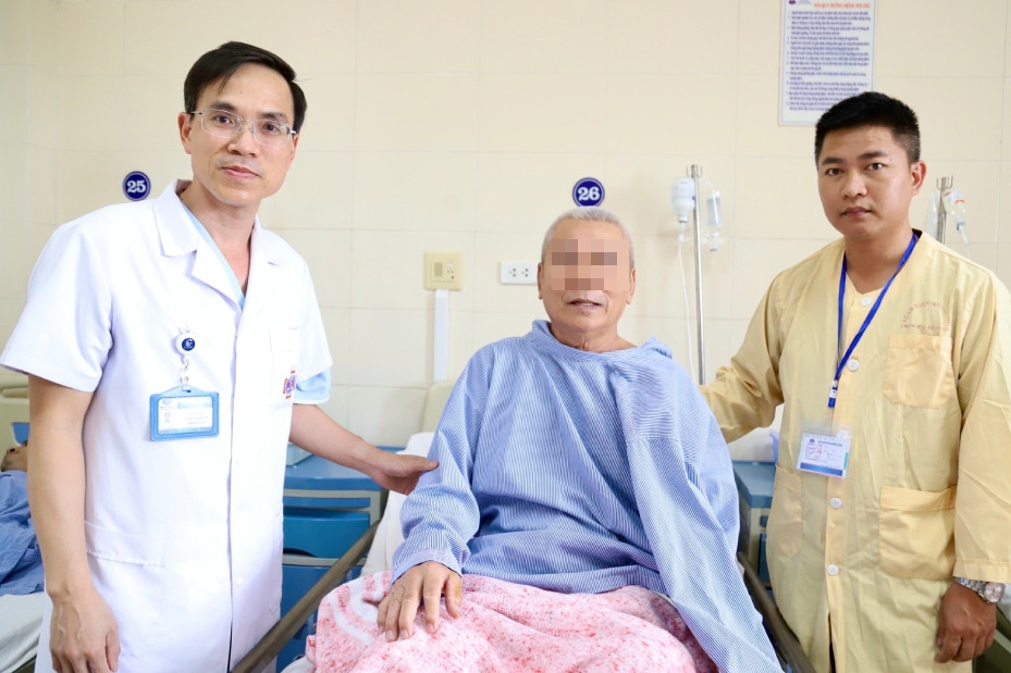 Phát hiện ung thư từ 1 vệt máu