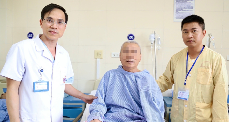 Phát hiện ung thư từ 1 vệt máu