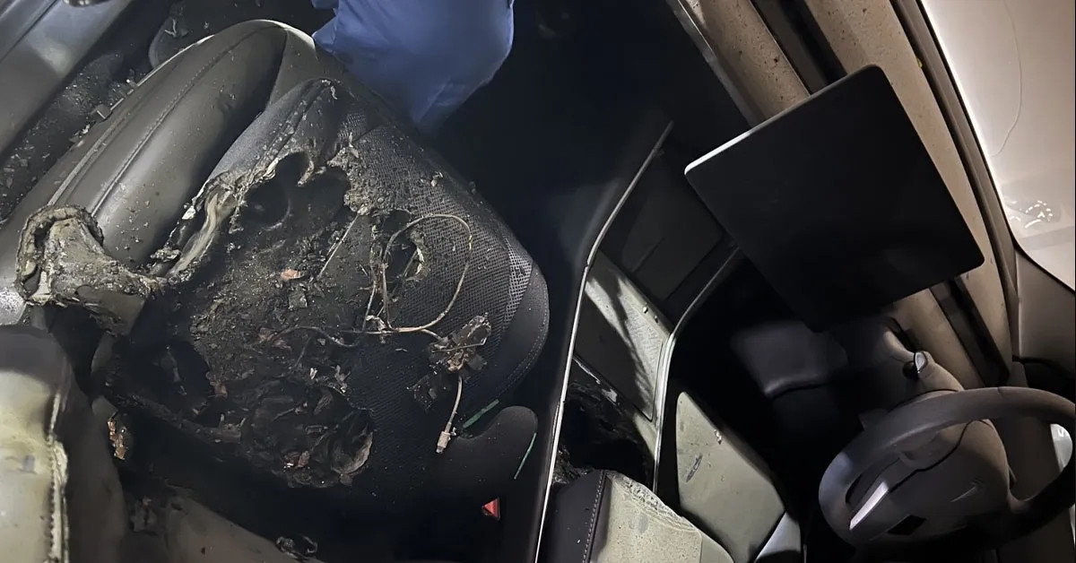 tesla totalled after mobile battery explodes_309b945d25.webp