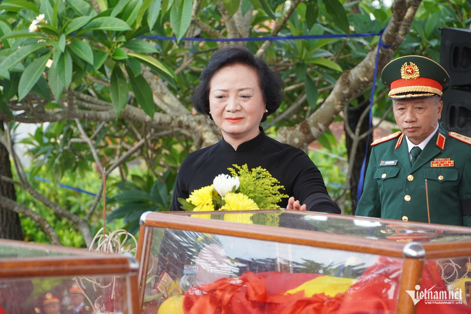W-An táng liệt sĩ.JPG.jpg