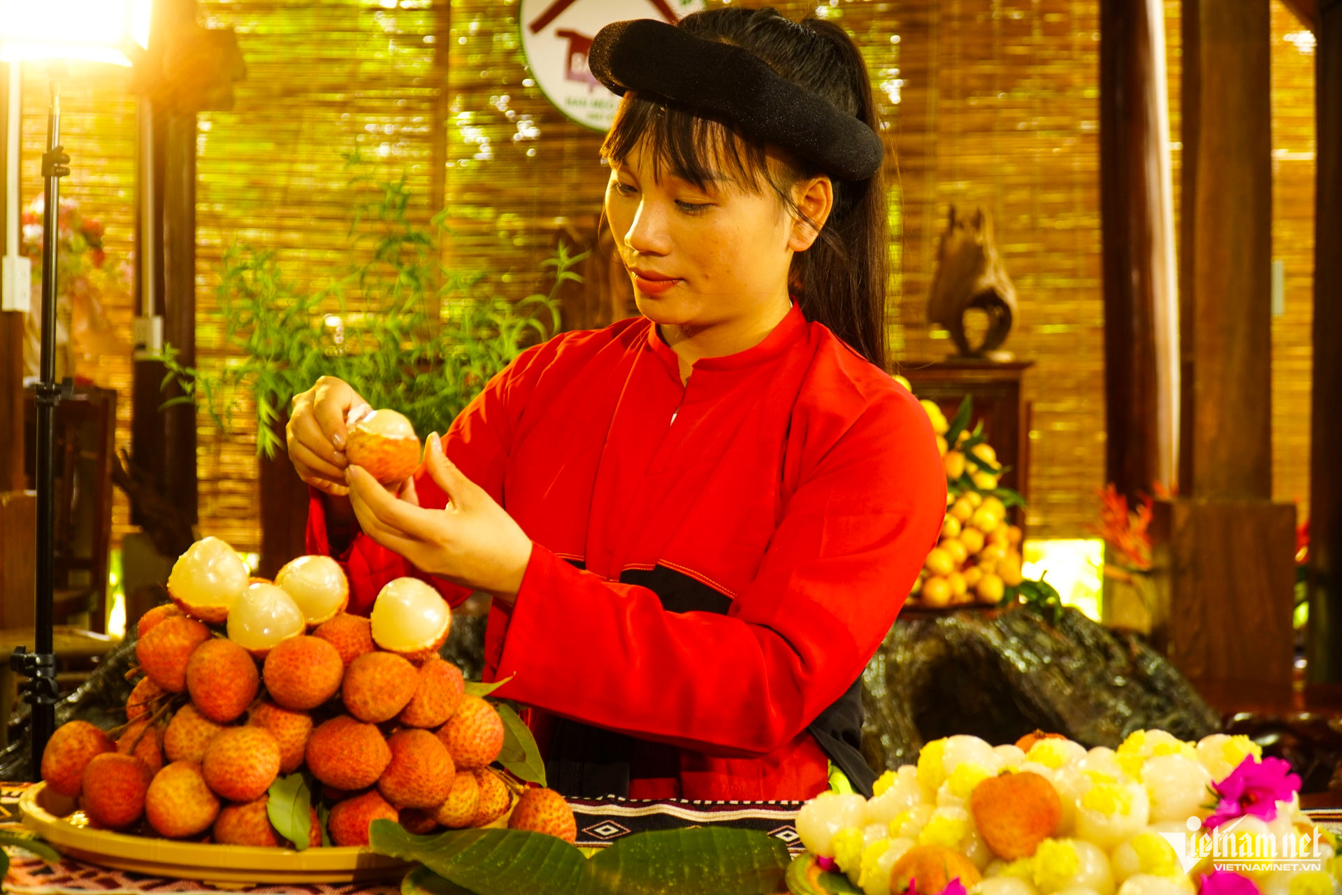 W-phó chủ tịch Bắc Ninh bán vải_41.JPG.jpg