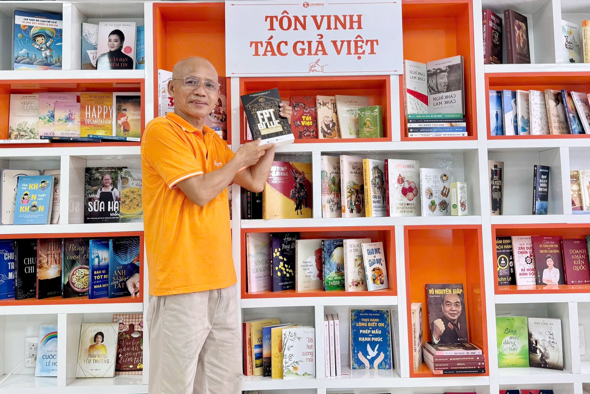 Bệnh viện cứu thân thể hôm nay, sách cứu tương lai của cả dân tộc