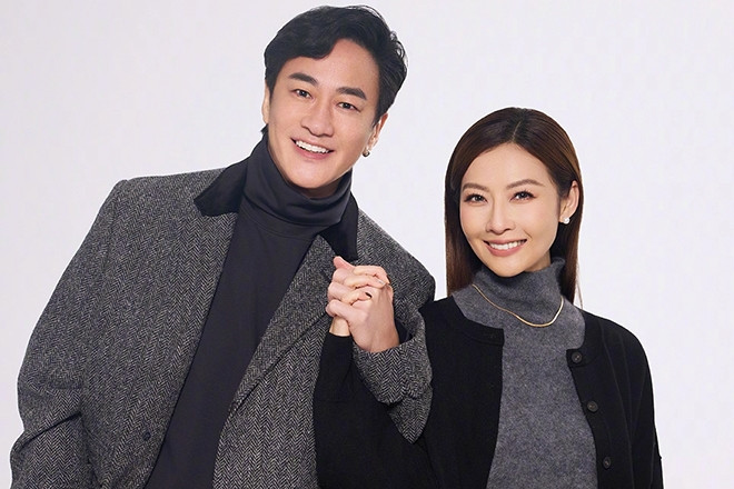  ‘Lương Sơn Bá’ Hà Nhuận Đông lấy vợ kém 8 tuổi, tuổi 51 vẫn được săn đón 