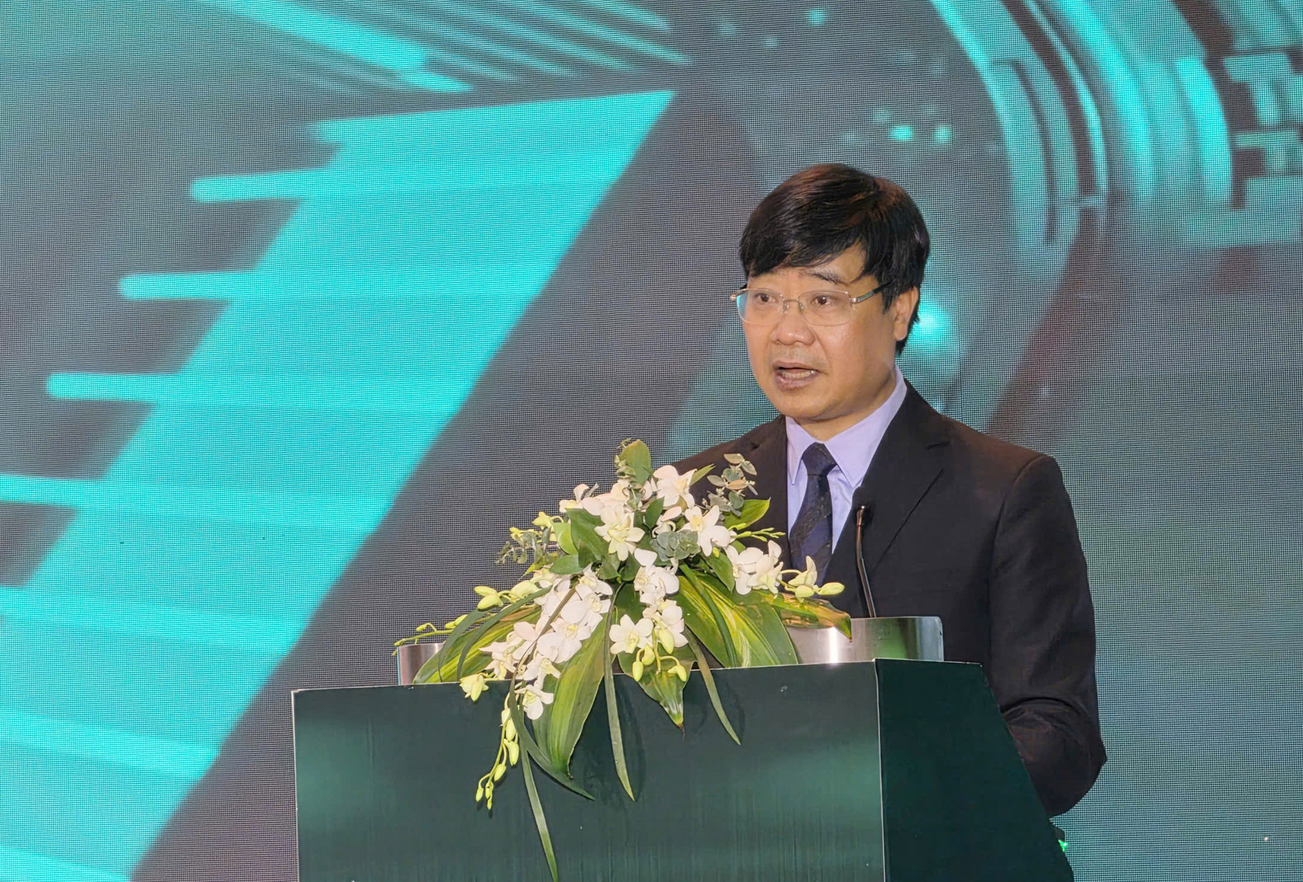 Nguyen Hong Quan.jpg