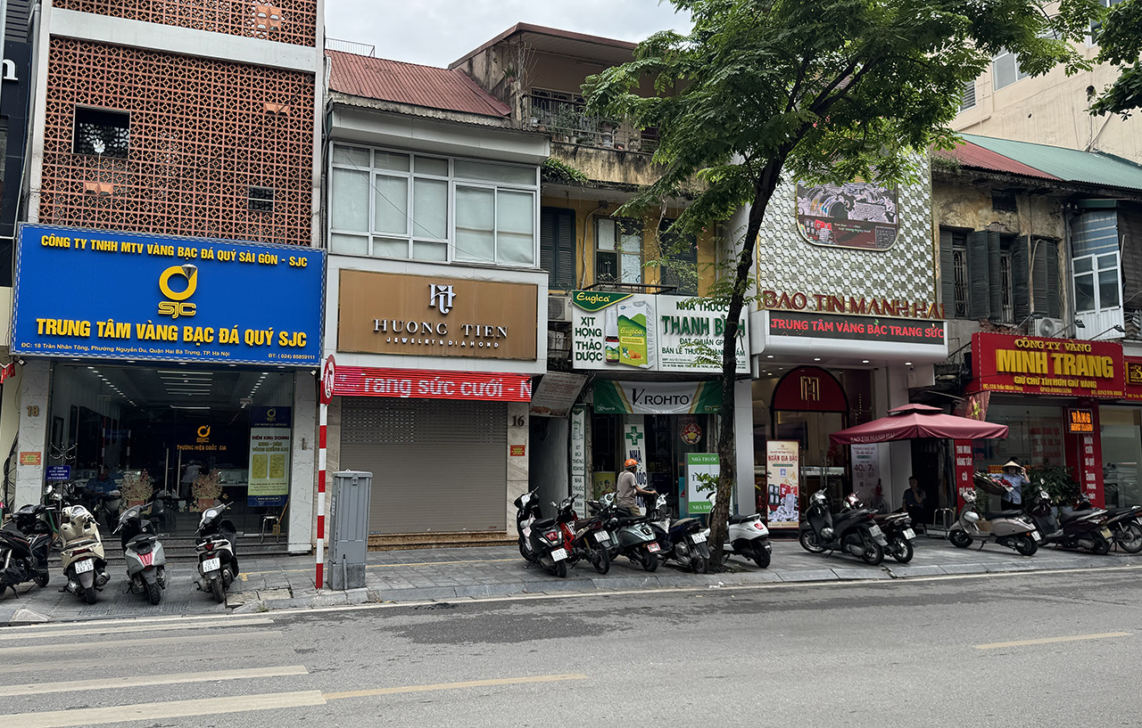 pv vang khach.jpg