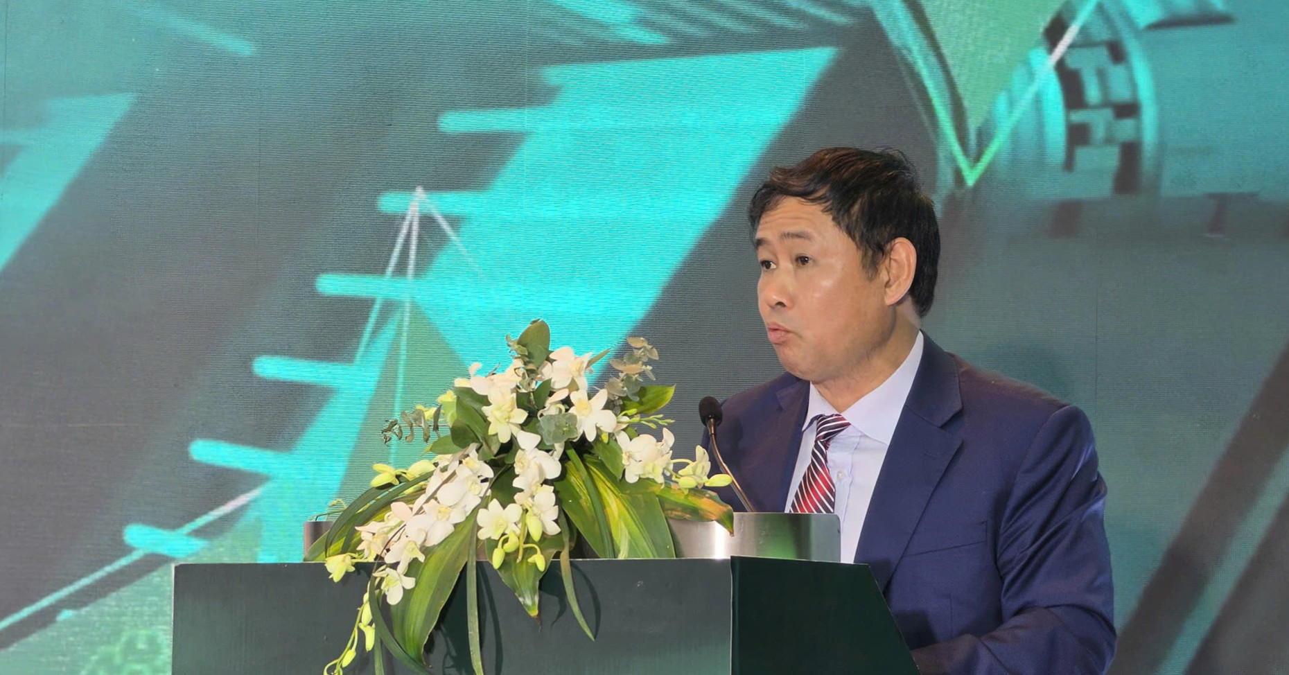 Thiếu tướng Nguyễn Tùng Hưng: "Không thể bảo đảm chủ quyền số nếu phụ thuộc công nghệ nước ngoài"