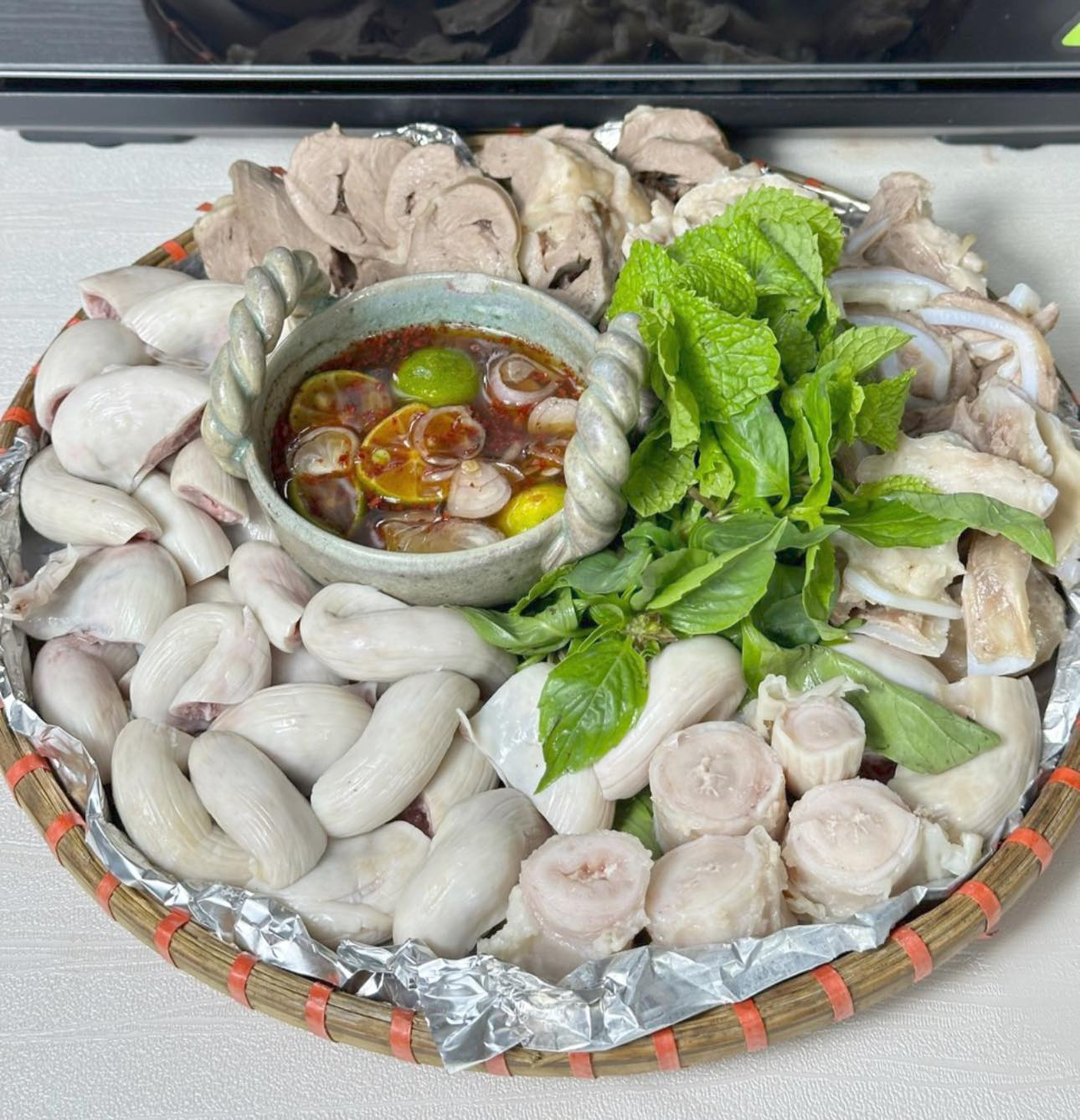 https://static-images.vnncdn.net/vps_images_publish/000001/000003/2026/5/22/trang-lon-tran-thu-917.png