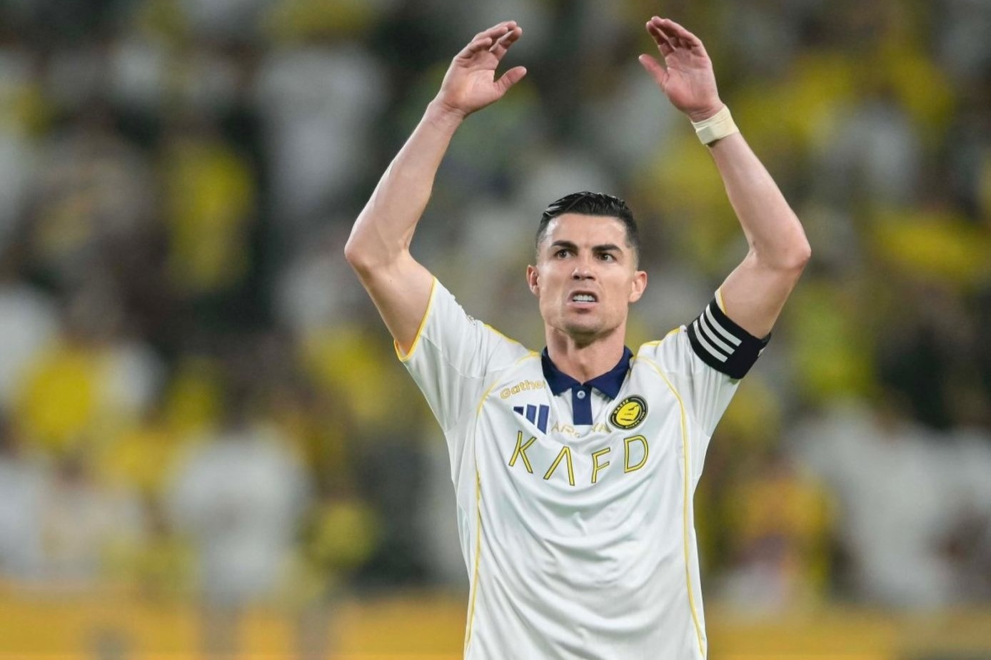  Ronaldo lập cú đúp, đoạt chức vô địch đầu tiên cùng Al Nassr 