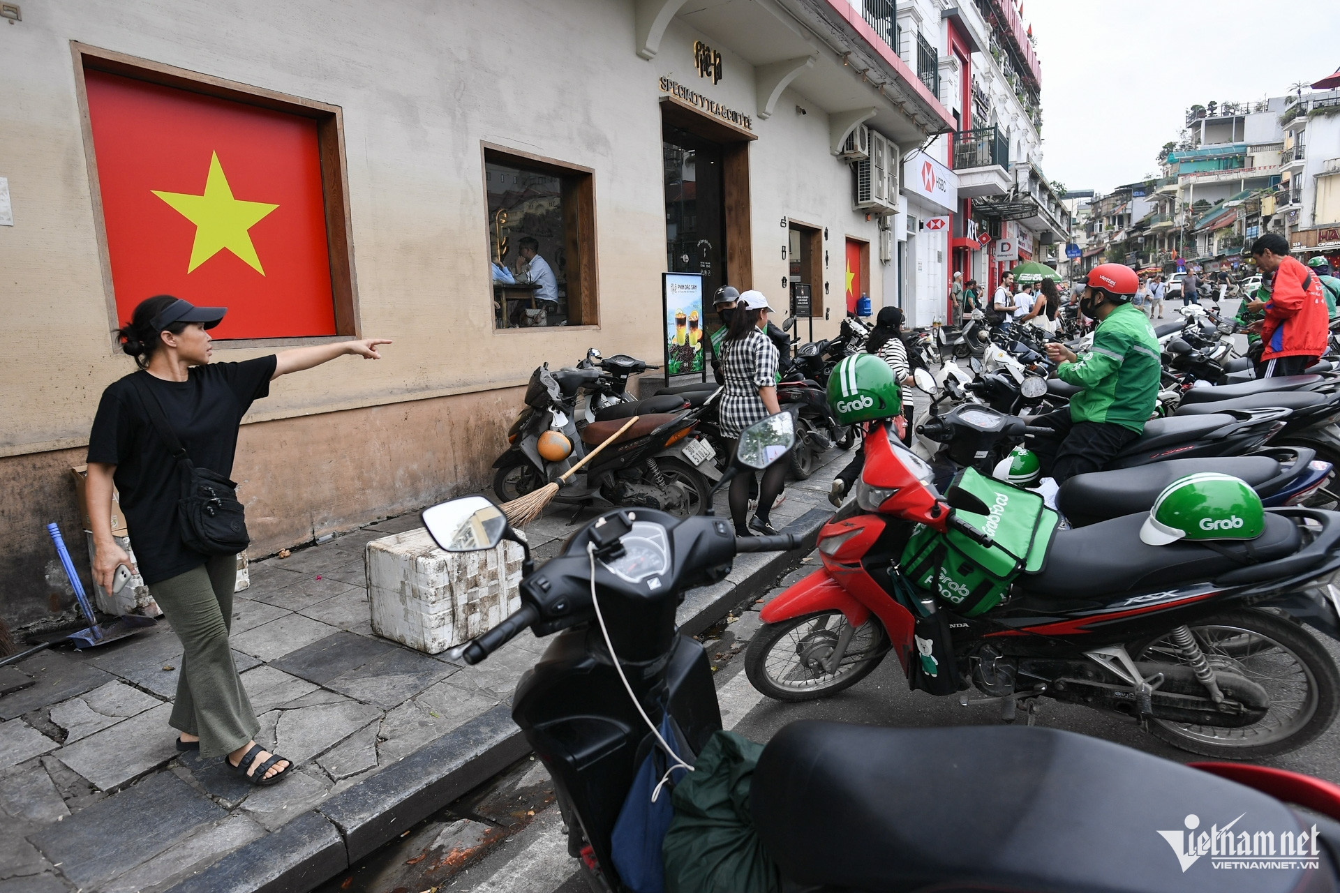Cho thuê vỉa hè: Không thể vừa muốn văn minh vừa chấp nhận lộn xộn