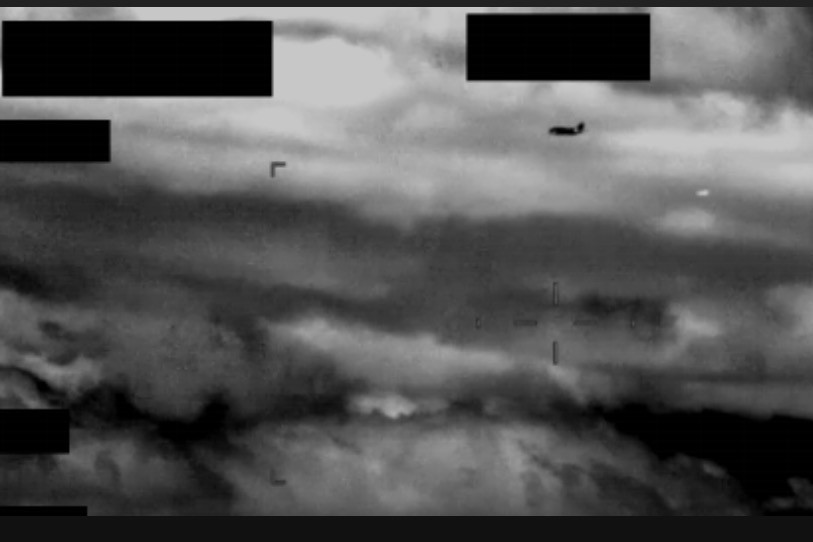 Mỹ lần đầu tiết lộ vụ máy bay chiến đấu Liên Xô truy đuổi UFO
