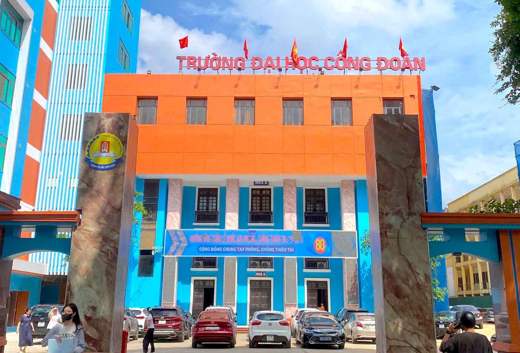  Trường đại học nhận trách nhiệm vụ yêu cầu thi chuẩn đầu ra sát ngày tốt nghiệp 