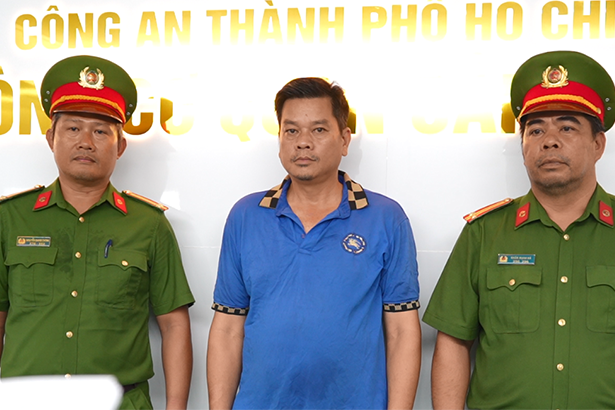 Từ vụ tự tử bất thường, 200 cảnh sát phá đường dây buôn lậu hơn 2,4 tấn xyanua