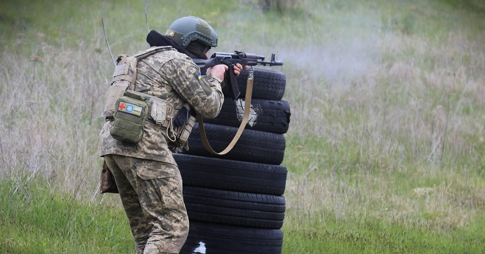 Ukraine tranh cãi về tình hình Pokrovsk, tấn công kho nhiên liệu ở Novorossiysk