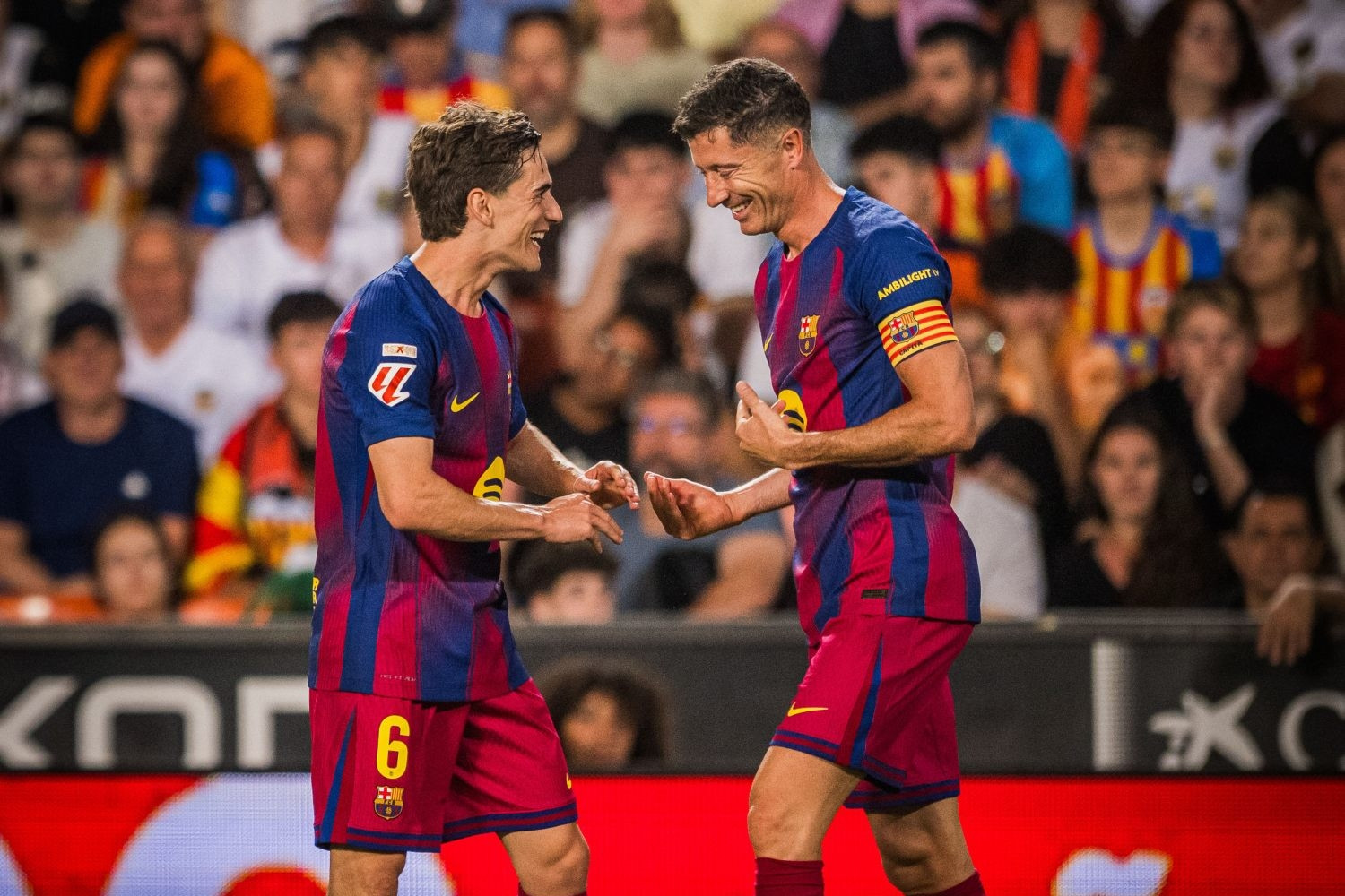 Barca thua ngược Valencia trận chia tay Lewandowski