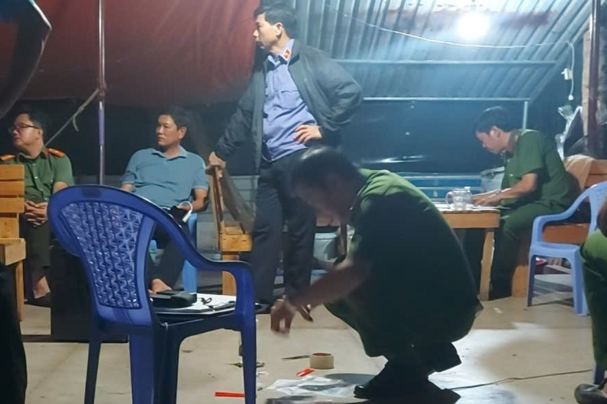 Bất ngờ kiểm tra nhà cho thuê ở Tây Ninh, phát hiện 'dân chơi' ma túy và súng