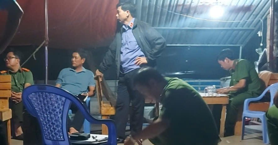 Bất ngờ kiểm tra nhà cho thuê ở Tây Ninh, phát hiện &amp;apos;dân chơi&amp;apos; ma túy và súng