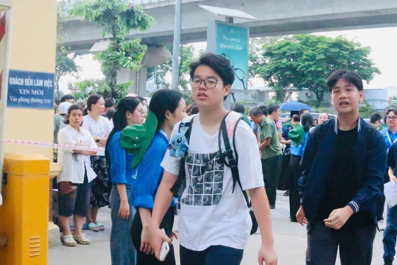 Đáp án gợi ý đề Toán vòng 2 thi lớp 10 Trường THPT Chuyên KHTN Hà Nội năm 2026