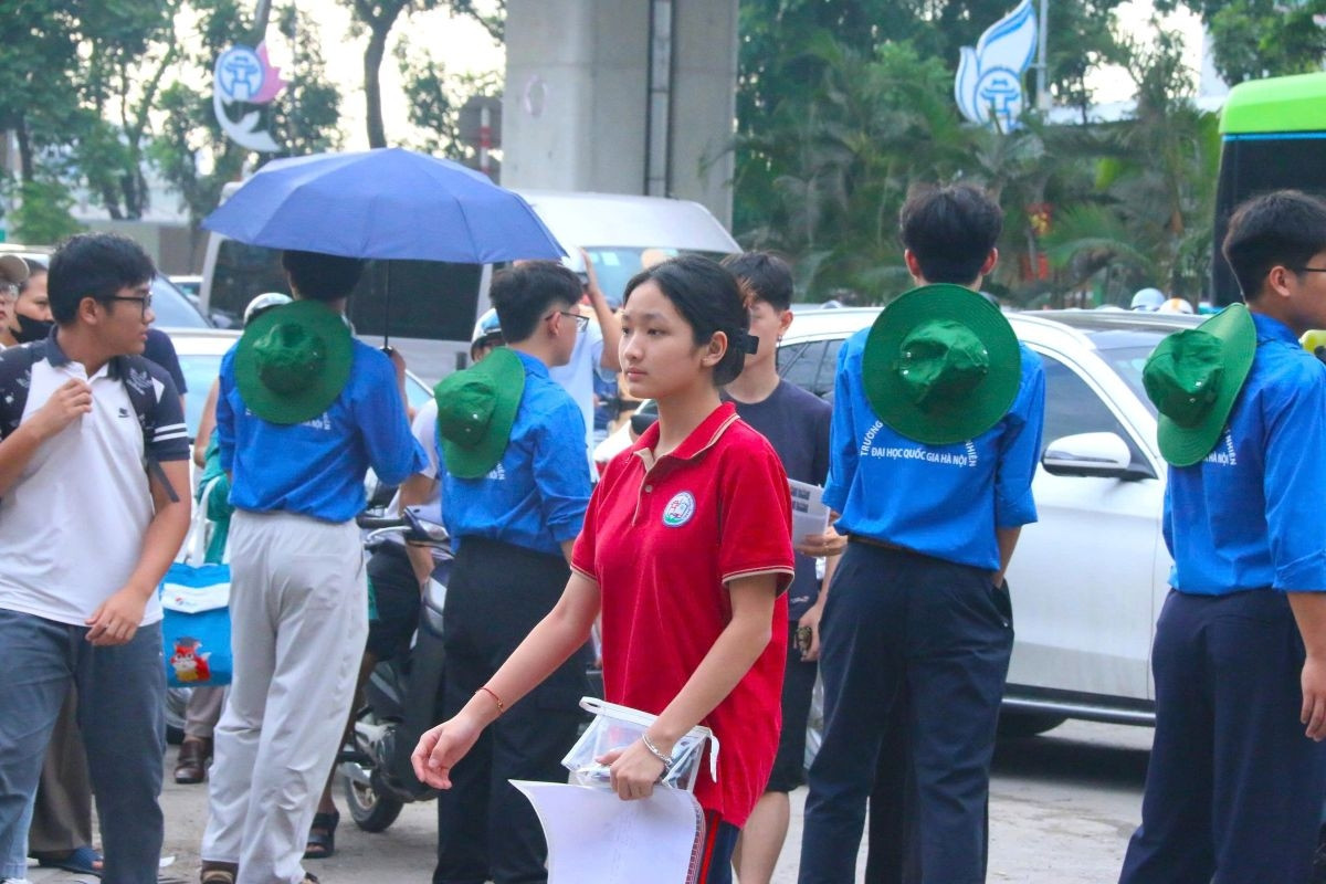 Đề thi, đáp án môn Sinh vào lớp 10 Trường THPT Chuyên Khoa học Tự nhiên năm 2026