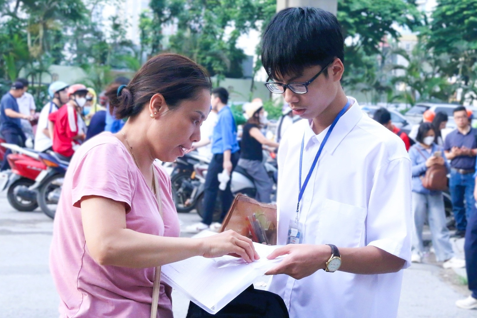 Đề và đáp án môn Toán vòng 2 thi vào lớp 10 THPT Chuyên KHTN Hà Nội năm 2026