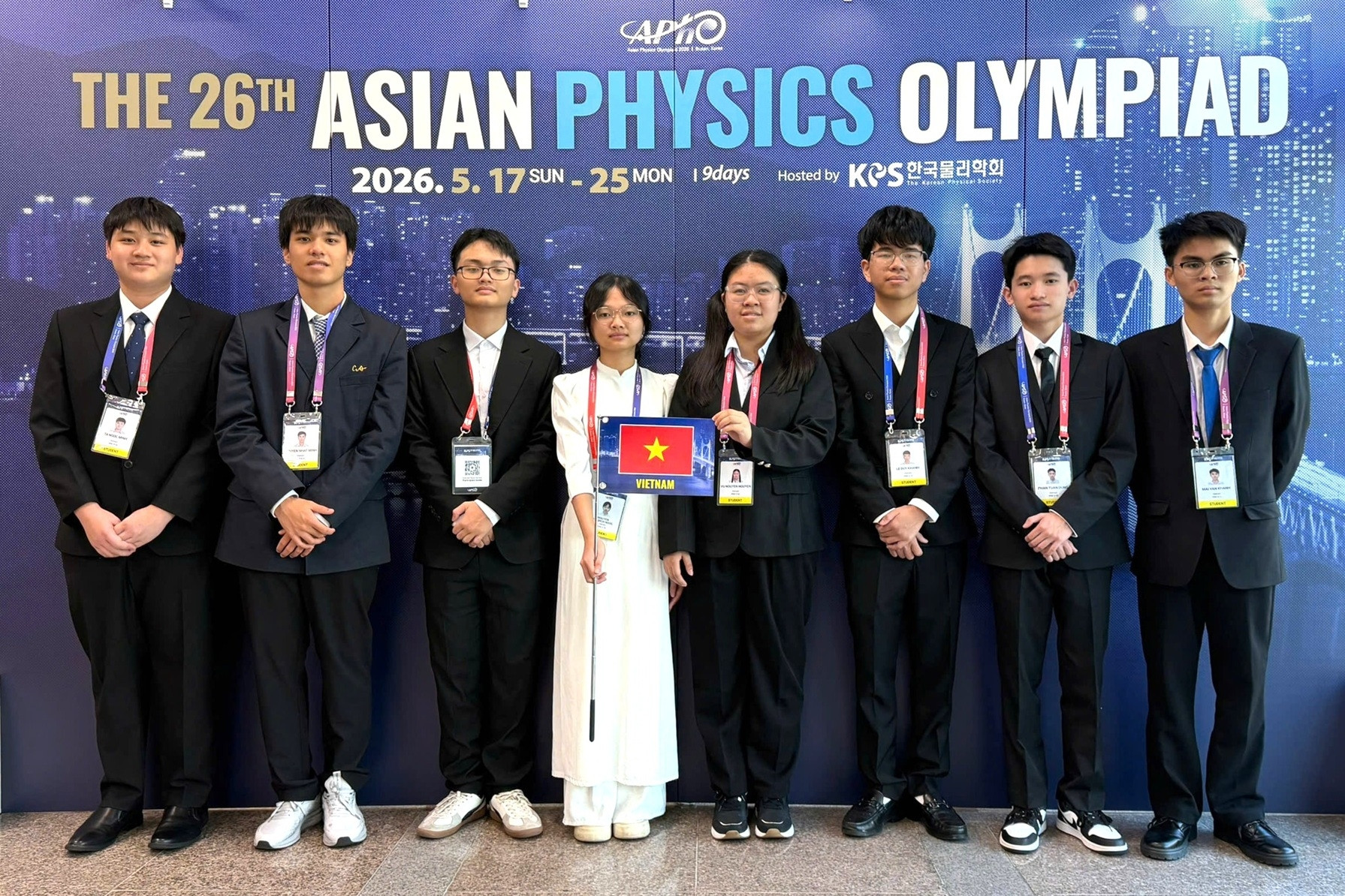 Học sinh Việt Nam giành 6 Huy chương Bạc Olympic Vật lý châu Á năm 2026