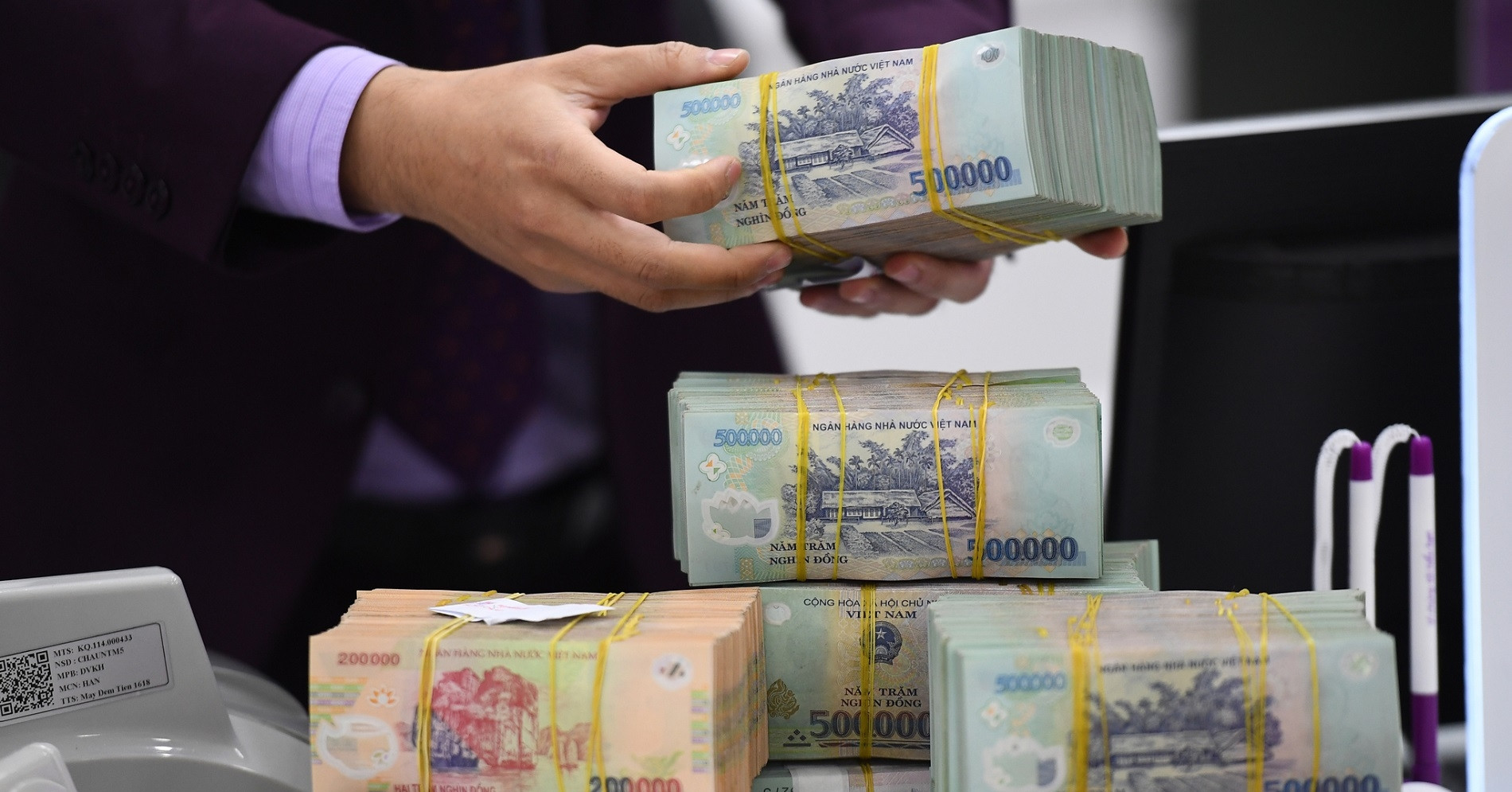 Lãi suất cho vay đã nhích lên tại nhiều ngân hàng