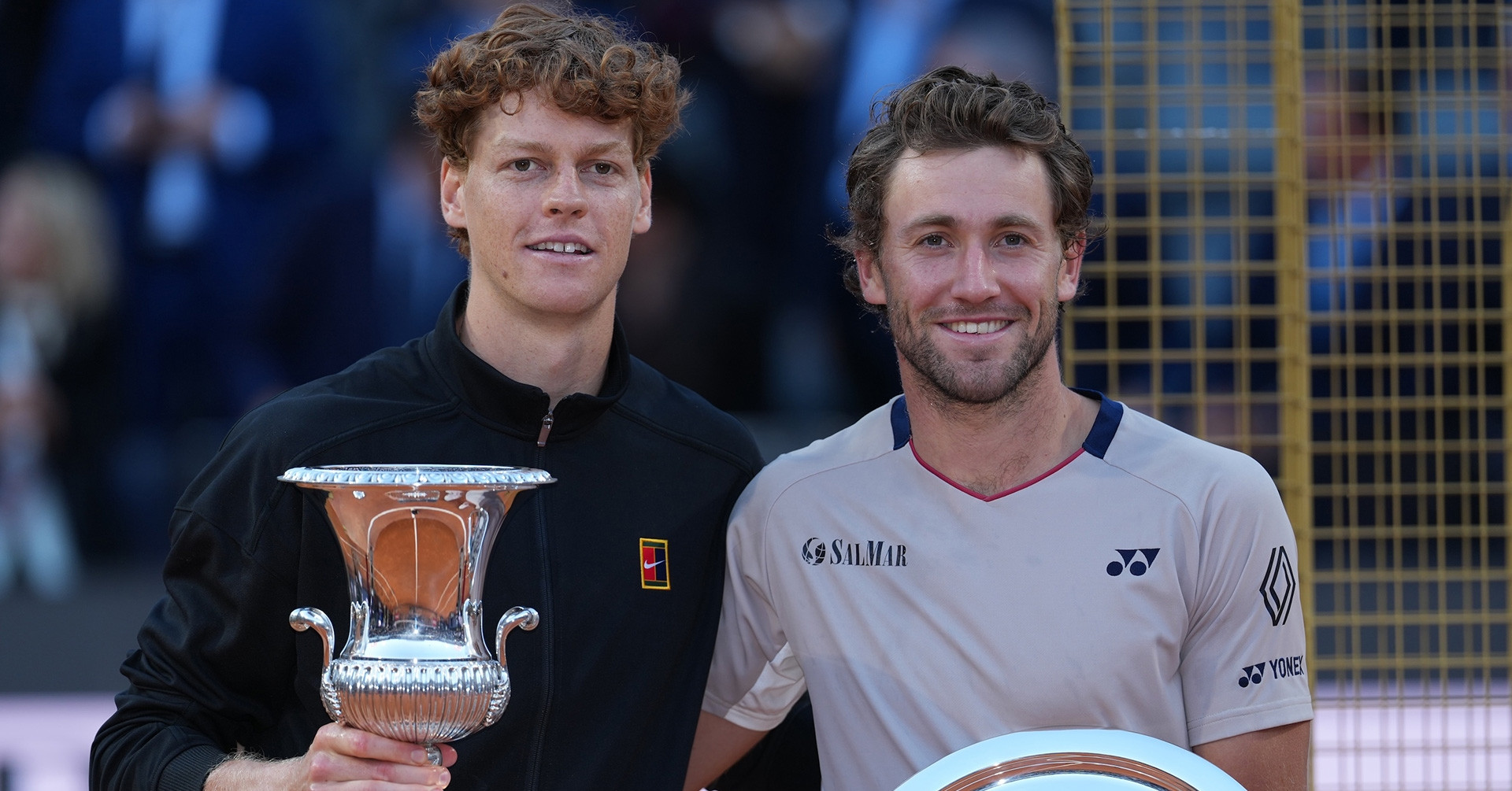 Roland Garros khai mạc: Khó cản bước Jannik Sinner