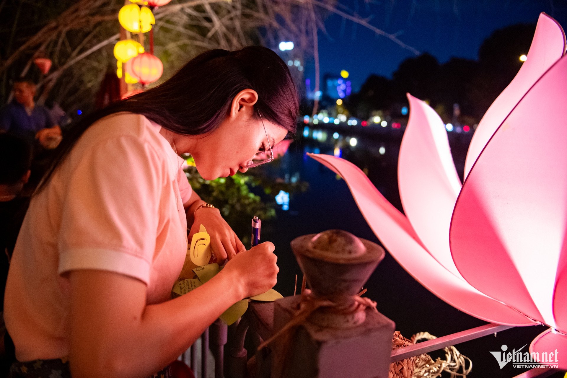 W-phật giáo, phật đản TPHCM Nguyễn Huế 17.jpg